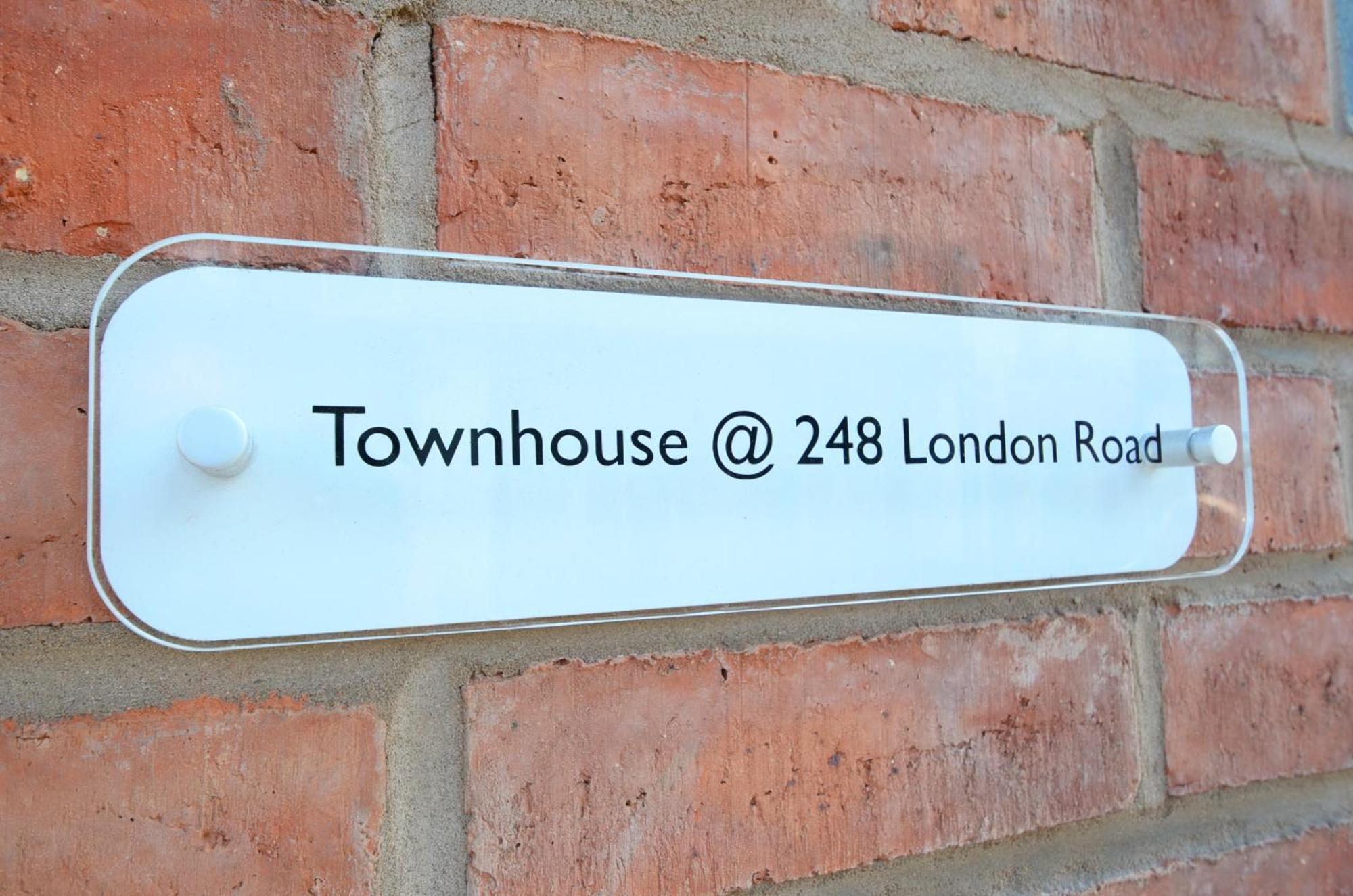 Townhouse Plus @ London Road Stoke Exterior foto